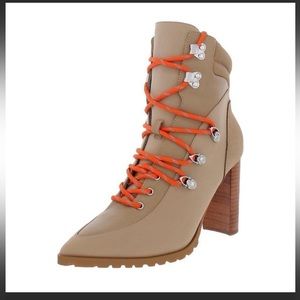 Steve Madden “Karey” Leather Lace Up Boots NWOB